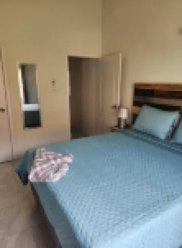 2bed 2Bath. 5min drive to the beach. Close to Puerto Seco Beach. Great location Hotels in Discovery Bay