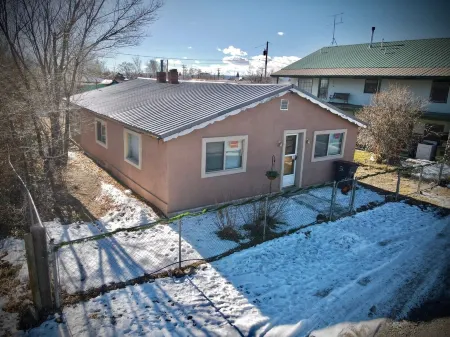 Vintage-Modern Adobe Escape 2 Bedroom 1 Bath