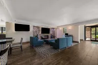 Quality Inn & Suites Airport