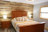 You Pick Gift Card! Hotel di Ellery