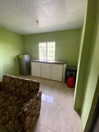 Home and Nature on Hill<br>