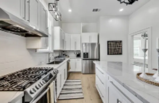 Charming Oasis with Garden Access - Stylish Retreat