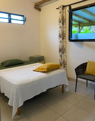 Peaceful 3-bedroom detached house with Netflix air-conditioning and dishwasher