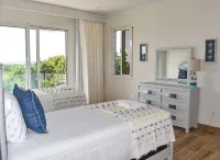 Cove Bay Villa II "THE PENTHOUSE"