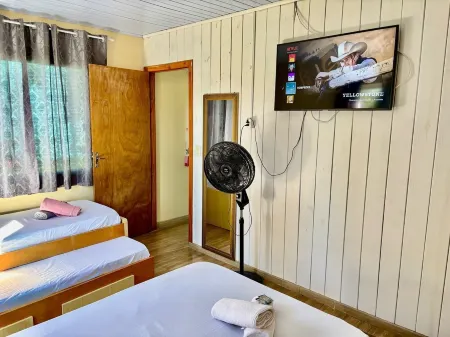 Cozy house in Lages, 5 minutes from the pine nut festival. Отели рядом с достопримечательностью «Escola Municipal Lupércio de Oliveira Köeche»