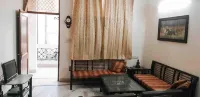 2 bedrooms spacious private apartment Hotel a North West Delhi