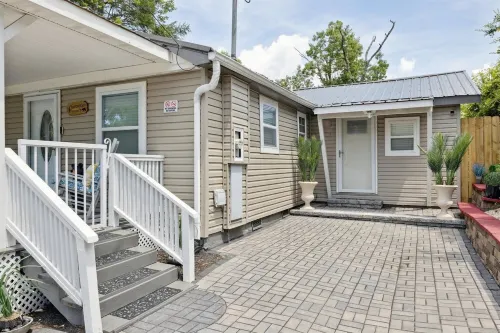 Cozy Pigeon Forge Suite • Hot Tub, Views & Near Dollywood - Honeycomb's Suite