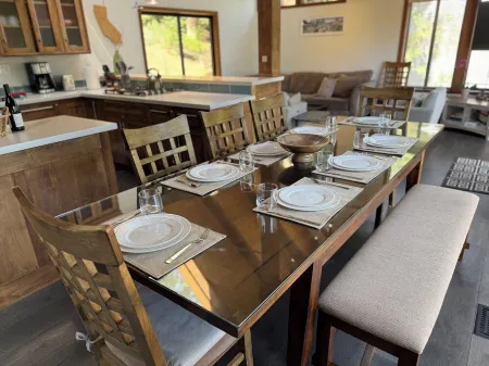 House + Studio: Near Skiing, Beaches, and Downtown- Sleeps 10-13