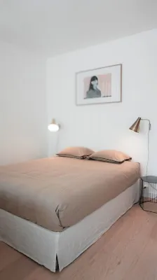 Discover the elegance of Aurora Suite, a magnificent apartment in Geneva.