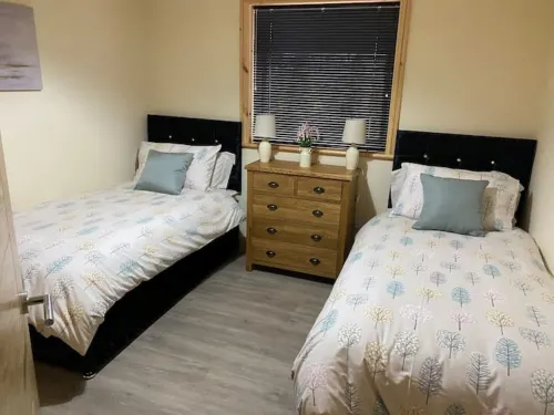 Woodview lodge with 6 seater private Hottub