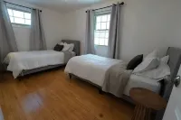 Clean, Bright & Private Whole House 4 You. Safe, Centrally Located, Garage Hotels in New Britain