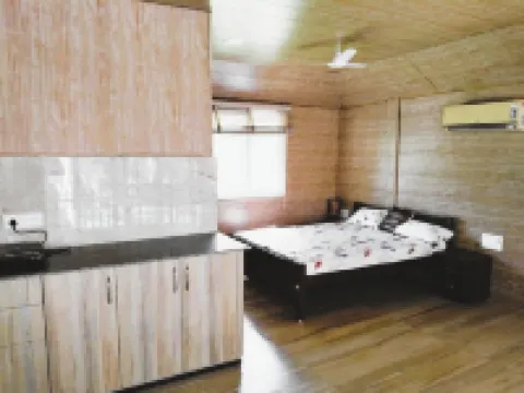 Experience Nature’s Charm: Unique Treehouse Stay by a Scenic Lake!