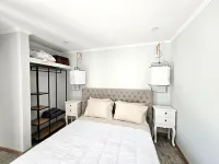 Walking distance to several beaches, Ferragudo village, supermarkets and Portimão.