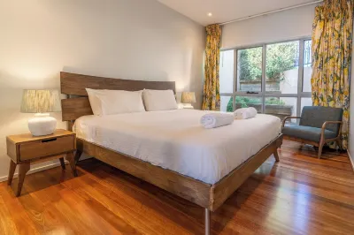 Mermaid's Hideout -Elevated beachfront Hotels near The Merribee