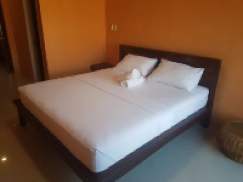 New Room for 2.5 minutes walk to Beach and Nightlife