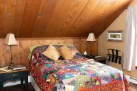 Charming Rustic Farmhouse in NS Wine & Ski Country, the Gaspereau Valley!