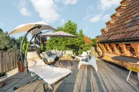 LubuNest3 | Terrace with barbecue & private parking space