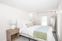 Beautiful Lakefront home! Summer memories start here! Hotels in Noble County