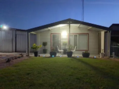 The Flat on Muddy- Welcome to your stylish home away from home! ムーンタのホテル