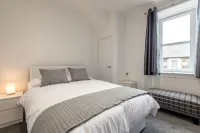 No 65 Leuchars (Nr St Andrews) Free Parking - Pet Friendly