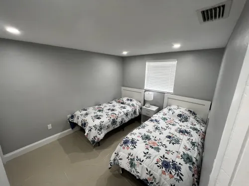Cozy,comfy and clean 2 bedroom/one bath apartment