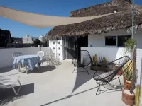 Charming rooftop bungalow 1 block from the beach! Hotels in Corral del Risco