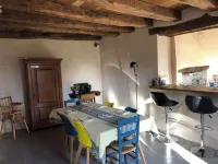 Beaune Nuits: well-kept house, garden, wood stove, great peace and quiet Hotels in Argilly