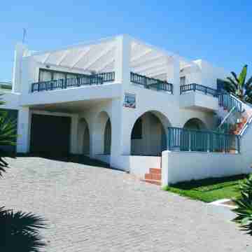 O Kapetanios a Lovely Greek styled  4-bedroom house with WiFi in Langebaan Others