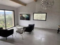 Villa Contemporaine en Provence, vue Exceptionnelle sur le Pont du Gard