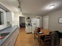 Prime Westdale location with Free Coffee & Breakfast -with3 bedrooms in Hamilton