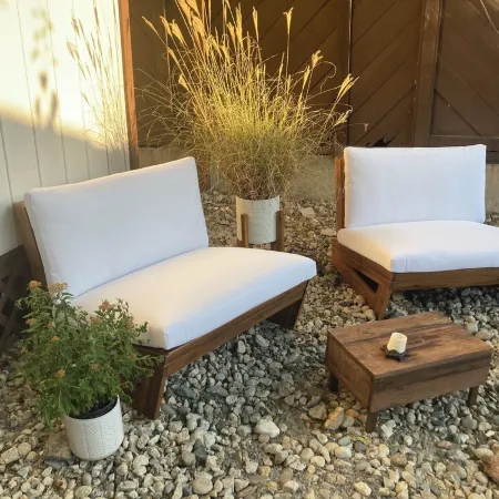 Natural Nook by Nelson lakeside park. Downtown walkable and pet friendly!
