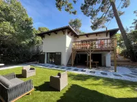 Villa Swimming pool / air conditioning / 6 bedrooms - sleeps 14