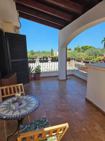 Villa Puglia AR 700m from sea, 700m from beach Отели в г. Bisceglie