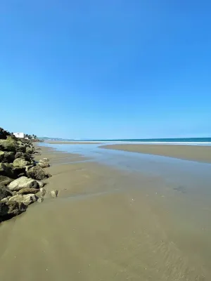 Cruise with Guardia and access to Private Beach Hoteles en 