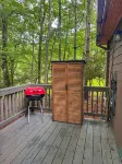 Cozy Couples Cabin, 10 min from West Jefferson