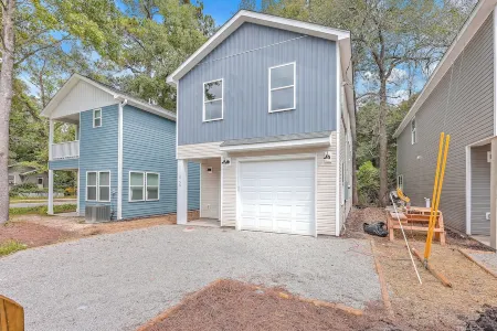 Charming New Build 3 Bedroom in Hanahan! Close to everything!