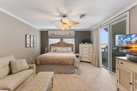 Beachfront Infinity Pool and Ocean Views - Gorgeous Coastal Retreat