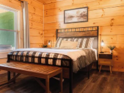 Chantilly Ridge. Hot Tub, Wifi, Near Blue Ridge Parkway Hotels in Piper Gap