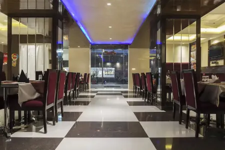 New Lotus Paradise Hotel