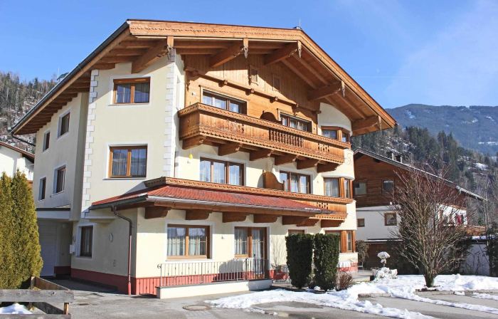 Attractive Holiday Home in Kaltenbach on the Ski Slope