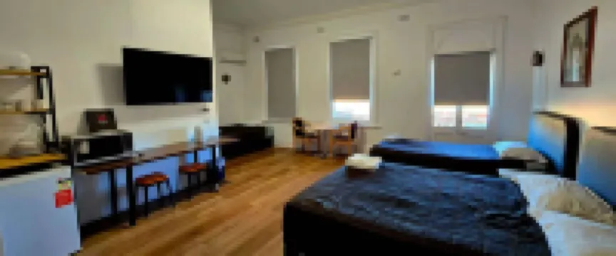 アルパイン ヘリテージ モーテル セインツ・ピーター・アンド・ポールズ・オールド大聖堂周辺のホテル