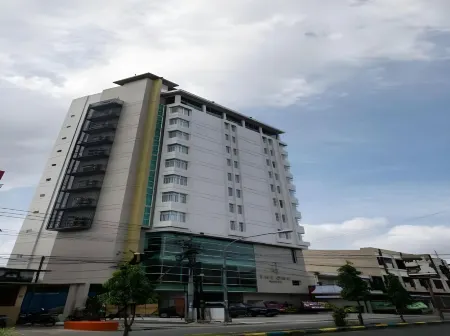 The One Hotel Makassar Отели в г. Makassar District