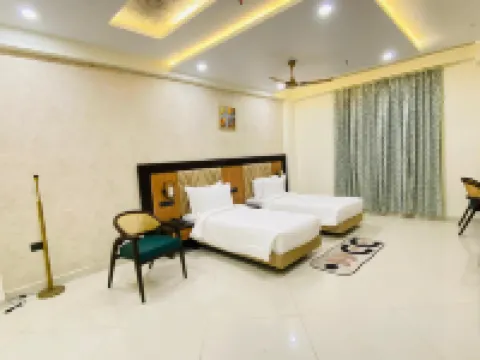 7 Hills Hotel & Resort Hotels in Nalanda