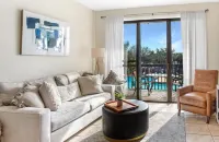 Waterfront Paradise <brClose to Beaches & Destin<brNew Kitchen & Private Marina