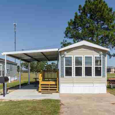 Red Shoes RV Park and Chalets Others