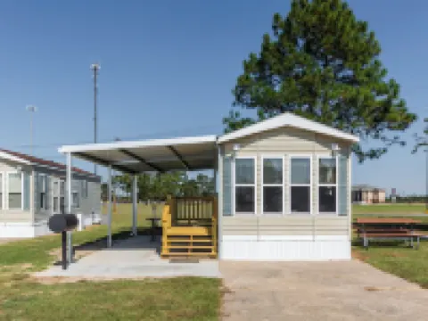 Red Shoes RV Park and Chalets Hotels in Kinder