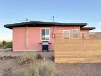 Casa Flamingo | Cozy Cabin with Views | 5 Acres