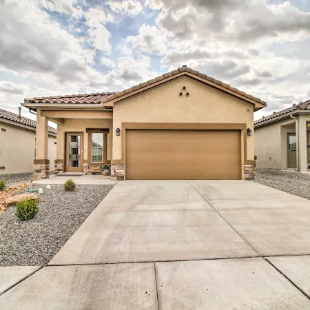 Family-Friendly Rio Rancho Home Near Old Town