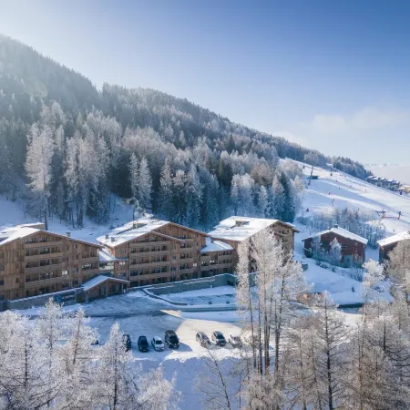 Apartment in Fornelet with Ski-In/Ski-Out Access