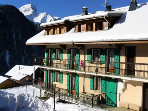 Apartment with terrace for 7 people